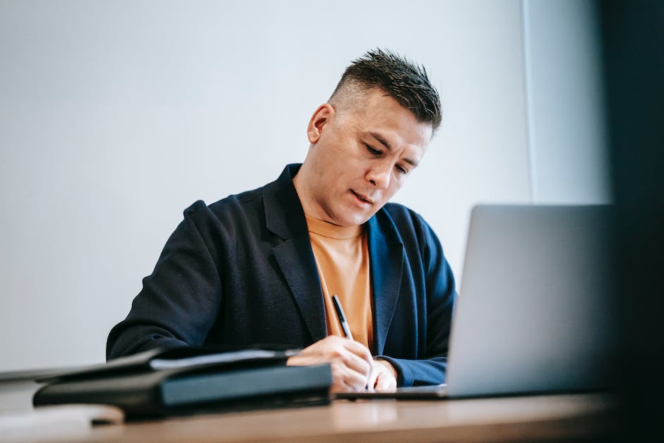 Thriving Side Hustles: Make Extra Money Successfully